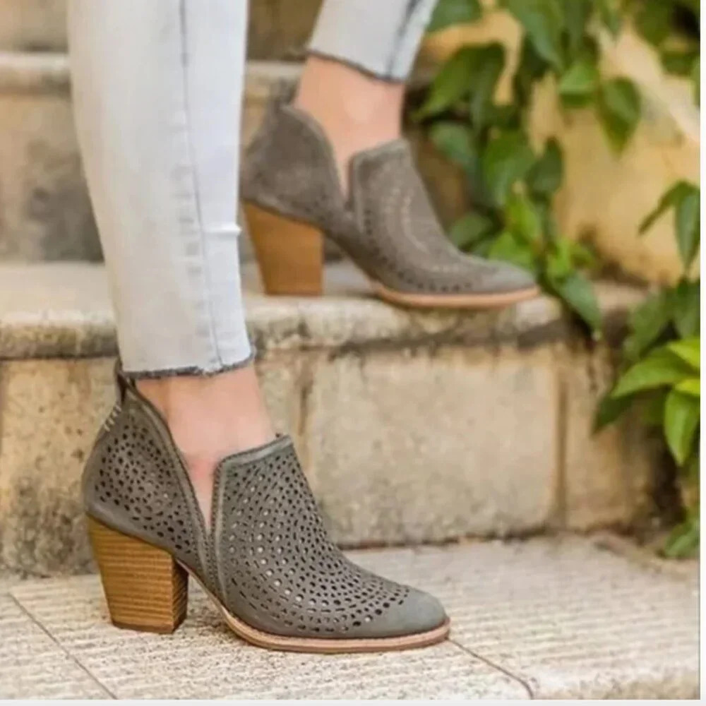 Jeffrey Campbell Rosalee Laser Cut Heeled Ankle Boots Booties Suede Brown Size 8